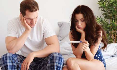 Chậm có con, hãy lưu ý các dấu hiệu vô sinh ở 2 giới