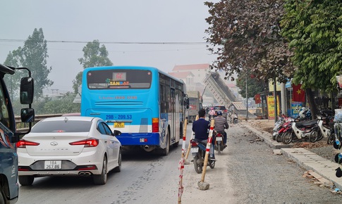 Dự &#225;n xử l&#253; điểm đen của Sở GTVT H&#224; Nội g&#226;y… mất an to&#224;n giao th&#244;ng