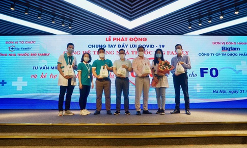 Big Family tư vấn, cấp phát 1.000 túi thuốc miễn phí cho F0 điều trị tại nhà