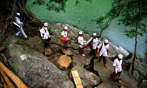 &#39;Giữ ch&#226;n&#39;  thầy thuốc ở y tế c&#244;ng: Phải l&#224;m tốt đ&#224;o tạo, cải thiện m&#244;i trường l&#224;m việc cho nh&#226;n vi&#234;n y tế