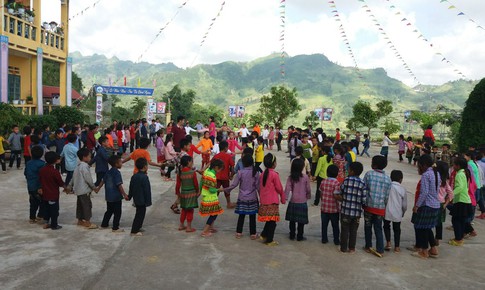 Nhọc nhằn con đường &#39;c&#245;ng chữ&#39; l&#234;n v&#249;ng cao