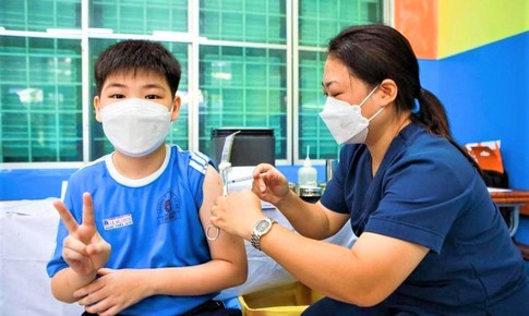 TP.HCM vận động ti&#234;m vaccine COVID-19 cho học sinh qua Facebook, Zalo, TikTok