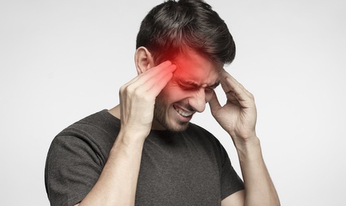 5 bài thuốc chữa đau đầu do cảm cúm trong mùa lạnh