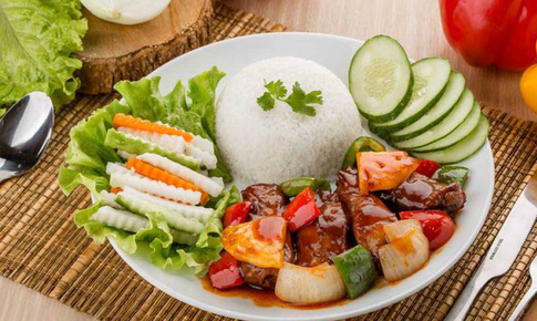 Một số thực đơn tại nhà giàu dinh dưỡng và dễ thực hiện cho người mắc COVID-19