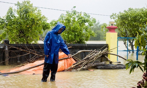 Quảng Trị thiệt hại nặng do mưa lũ dị thường, khắc phục ra sao?