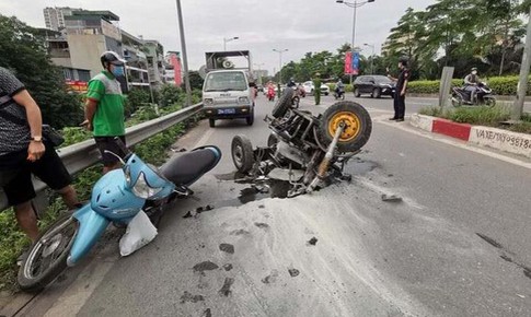 Nguy&#234;n nh&#226;n vụ nam thanh ni&#234;n điều khiển xe ba b&#225;nh g&#226;y tai nạn rồi bốc ch&#225;y ở H&#224; Nội