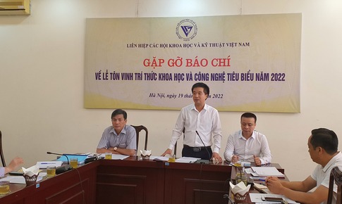 T&#244;n vinh “c&#226;y đại thụ” của y học cổ truyền Việt Nam