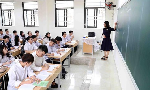 Nỗi lo thiếu gi&#225;o vi&#234;n khi triển khai chương tr&#236;nh mới lớp 10