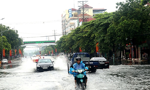 Cảnh báo mưa giông, lốc, sét, mưa đá và gió giật mạnh ở Bắc Bộ và Bắc Trung Bộ