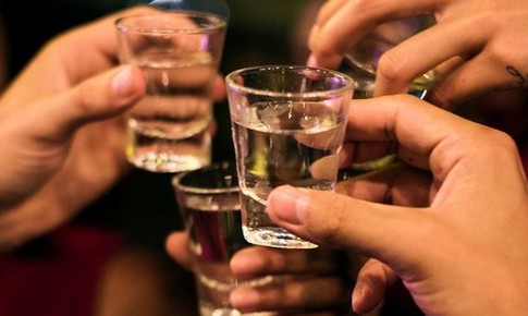 3 người phụ nữ tử vong sau 2 ng&#224;y nhậu li&#234;n tục