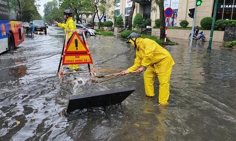 Những tuyến phố ở H&#224; Nội c&#243; nguy cơ ngập trong s&#225;ng 11/8