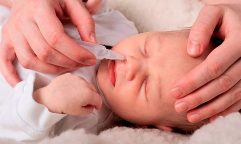 Bạn đã biết các loại nước muối trong y tế và cách sử dụng đúng chưa?