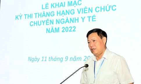 Gần 2.000 th&#237; sinh tham dự kỳ thi thăng hạng chức danh nghề nghiệp vi&#234;n chức chuy&#234;n ng&#224;nh y tế năm 2022