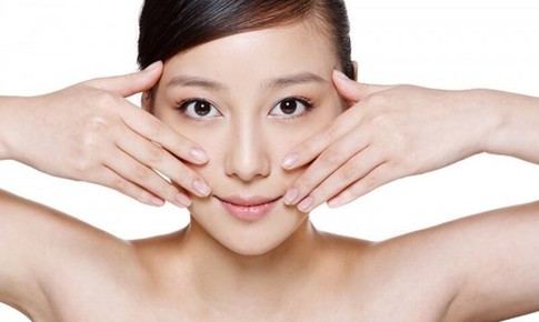 3 bước xoa bóp, bấm huyệt vào buổi sáng giúp trẻ hóa làn da