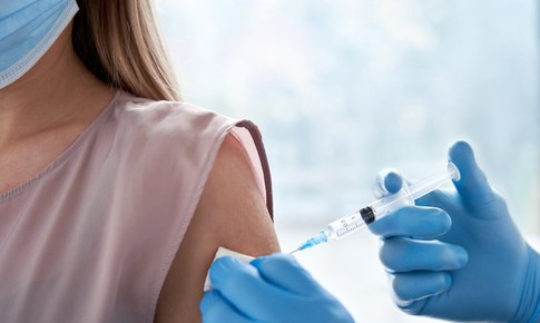 Thêm lợi ích của tiêm vaccine phòng COVID-19 trong quá trình mang thai