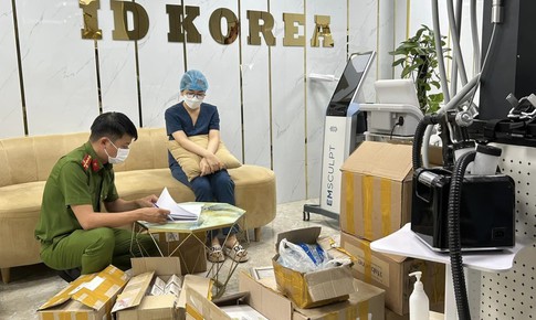 Nhân viên thẩm mỹ mới tốt nghiệp cấp 3 phẫu thuật nâng ngực cho khách