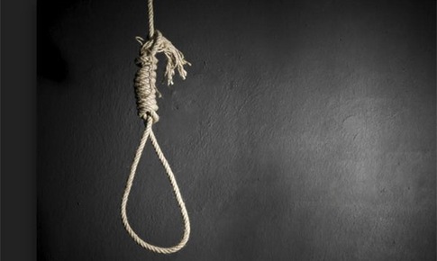 Bố cùng con gái 3 tháng tuổi tử vong trong tư thế treo cổ