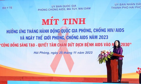 Ng&#224;y Thế giới ph&#242;ng, chống HIV/AIDS (01/12): Cộng đồng s&#225;ng tạo c&#249;ng chấm dứt dịch bệnh AIDS v&#224;o năm 2030