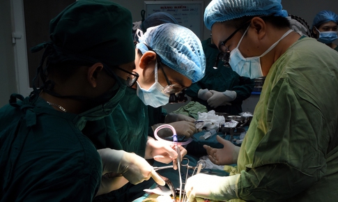Bệnh viện Hữu nghị Đa khoa Nghệ An tiếp tục thực hiện th&#224;nh c&#244;ng 2 ca gh&#233;p thận