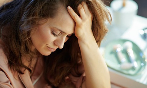 &#39;Đ&#243;n đầu&#39; triệu chứng thời kỳ m&#227;n kinh để giảm nguy cơ trầm cảm