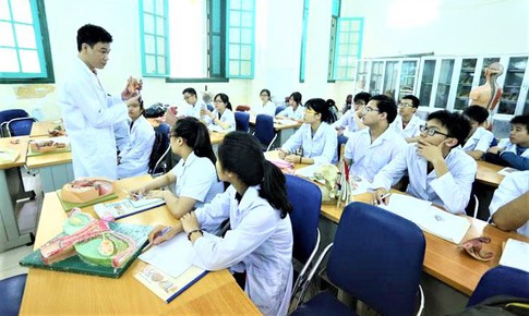 L&#227;nh đạo c&#225;c trường đại học Y Dược chia sẻ l&#253; do chưa tổ chức kỳ thi ri&#234;ng