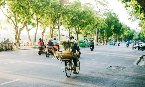 Cuối tuần trời hửng nắng, nồm ẩm giảm dần