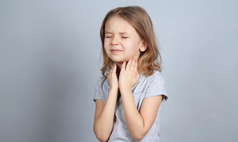 Viêm họng tái phát ở trẻ nhỏ: Cần làm gì để khắc phục?