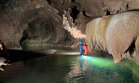 Ph&#225;t hiện th&#234;m 22 hang động tuyệt đẹp, d&#224;i gần 12km tại Quảng B&#236;nh