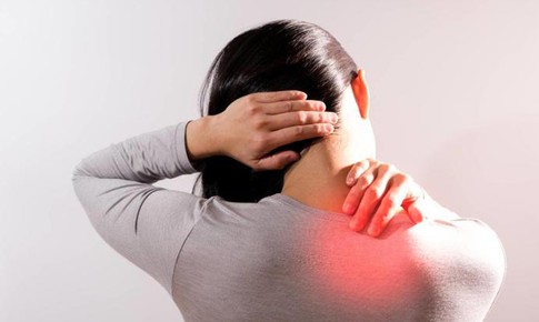5 tư thế tác động cổ vai gáy giúp giảm đau, ngăn ngừa thoái hóa