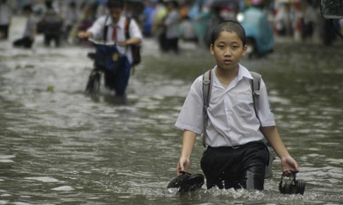 El Nino khiến nhiệt độ tăng cao kỷ lục đi k&#232;m mưa lớn lịch sử