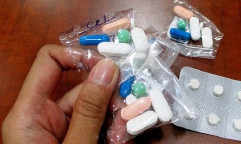 Uống thuốc ho tự mua, người đ&#224;n &#244;ng ở Quảng Ninh sốc phản vệ nặng