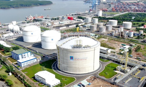 PV GAS k&#253; hợp đồng nhập khẩu chuyến LNG đầu ti&#234;n đến Việt Nam