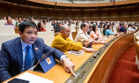 Quốc hội đồng &#253; giảm 2% thuế VAT đến hết năm 2023