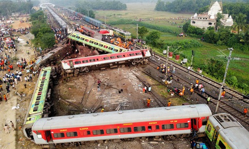 Việt Nam chia buồn vụ tai nạn đường sắt khiến h&#224;ng ngh&#236;n người thương vong ở Ấn Độ