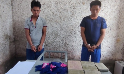 Hai anh em ruột vận chuyển 7 bánh heroin xuyên quốc gia