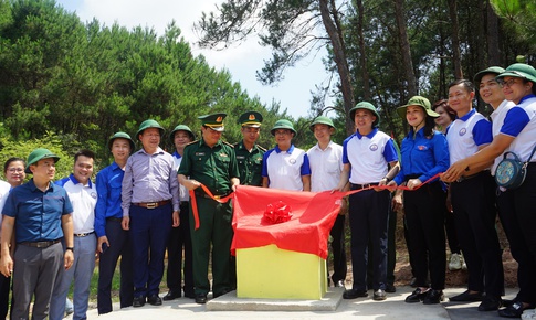 Chiến dịch Thanh ni&#234;n t&#236;nh nguyện h&#232;: Ng&#224;y hội “Thầy thuốc trẻ l&#224;m theo lời B&#225;c, t&#236;nh nguyện v&#236; sức khoẻ cộng đồng” năm 2023