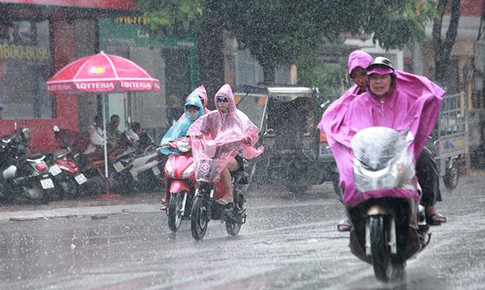 Từ đ&#234;m mai miền Bắc mưa lớn, kết th&#250;c nắng n&#243;ng oi bức d&#224;i ng&#224;y