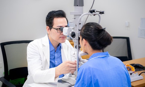 Cận thị - tật kh&#250;c xạ cần được điều trị sớm chứ kh&#244;ng đơn giản l&#224; đeo k&#237;nh tăng thị lực