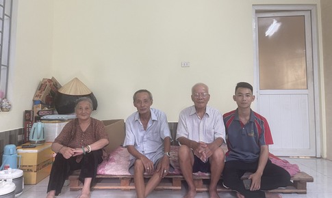 Nhóm Gen Z thuê nhà đón người vô gia cư về ở