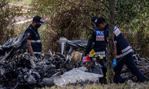 Malaysia: 10 nạn nh&#226;n thiệt mạng trong vụ tai nạn rơi m&#225;y bay