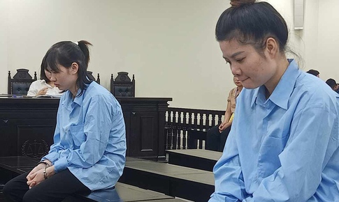 Hoãn xét xử hai bảo mẫu bạo hành bé trai 17 tháng tuổi tử vong