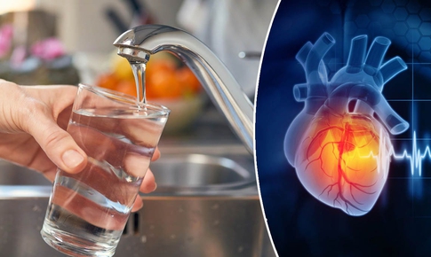Vì sao uống quá nhiều nước cũng có thể gây chết người?