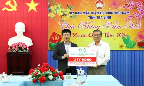 
Dược phẩm TV.PHARM hỗ trợ 2 tỷ đồng tặng qu&#224; Tết cho hộ ngh&#232;o tỉnh Tr&#224; Vinh