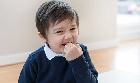 3 th&#243;i quen khiến trẻ dễ mắc bệnh tai mũi họng
