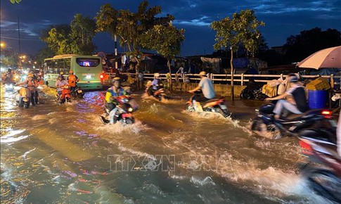 Đợt triều cường cao kỷ lục trong 24 năm qua tr&#234;n s&#244;ng Đồng Nai đ&#227; &#39;hạ nhiệt&#39;