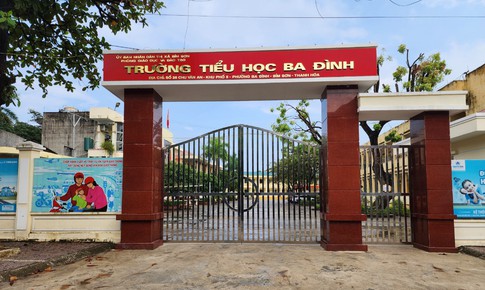 Đ&#236;nh chỉ c&#244;ng t&#225;c c&#244; gi&#225;o bị phụ huynh ‘tố’ đ&#225;nh học sinh