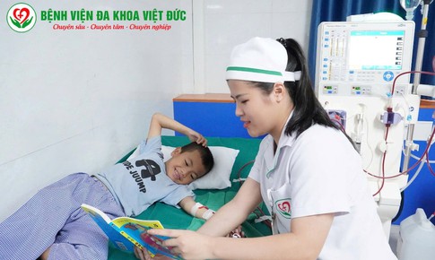 &#193;nh s&#225;ng hy vọng: C&#226;u chuyện x&#250;c động về cậu b&#233; 7 tuổi v&#224; h&#224;nh tr&#236;nh chạy thận đầy y&#234;u thương