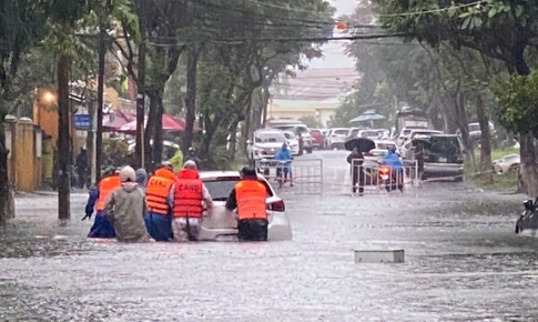 Hai ng&#224;y tới l&#224; cao điểm mưa lũ ở miền Trung