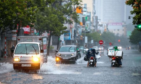 Sắp hứng đợt mưa rất lớn, c&#225;c tỉnh miền Trung ứng ph&#243; thế n&#224;o?
