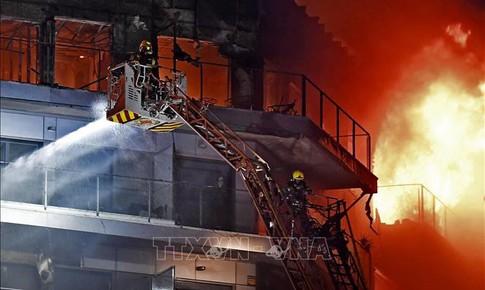Vụ ch&#225;y chung cư ở T&#226;y Ban Nha: &#205;t nhất 19 người vẫn mất t&#237;ch